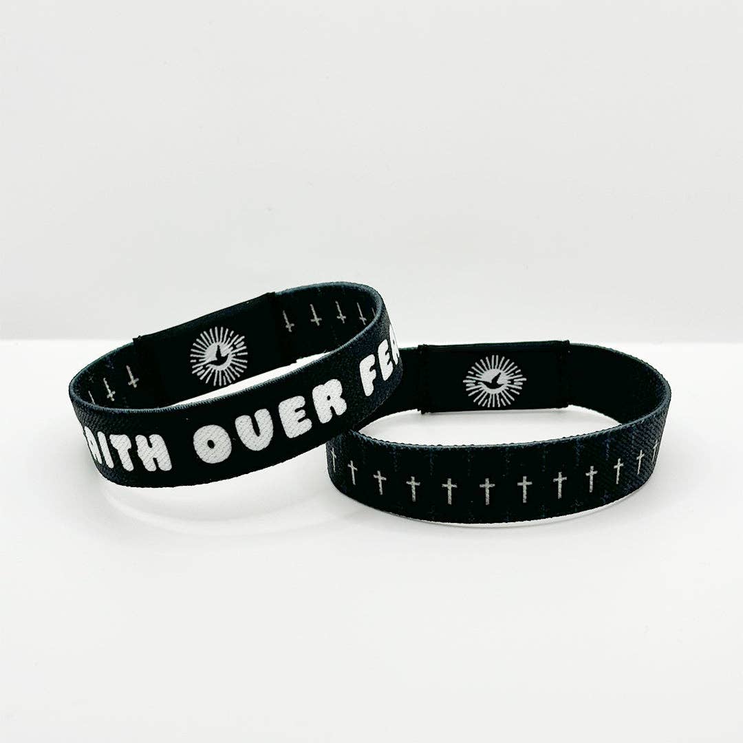 Faith Over Fear NFC Bible Verse Bracelet: Free Luma