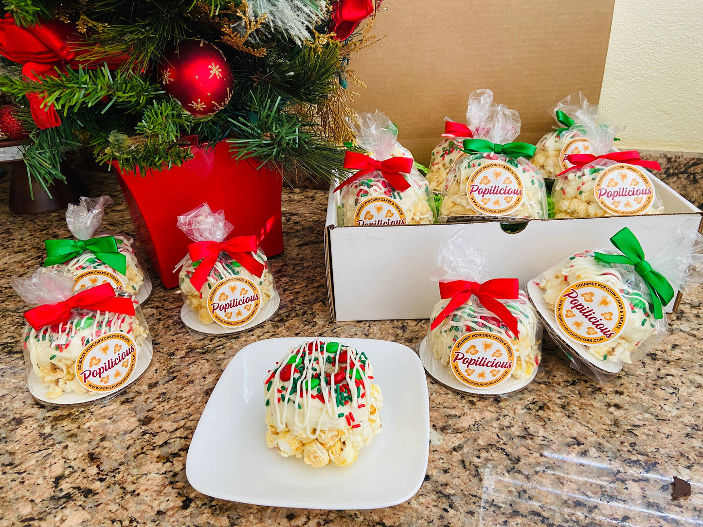 Popilicious Christmas Mini Gourmet Popcorn Cakes