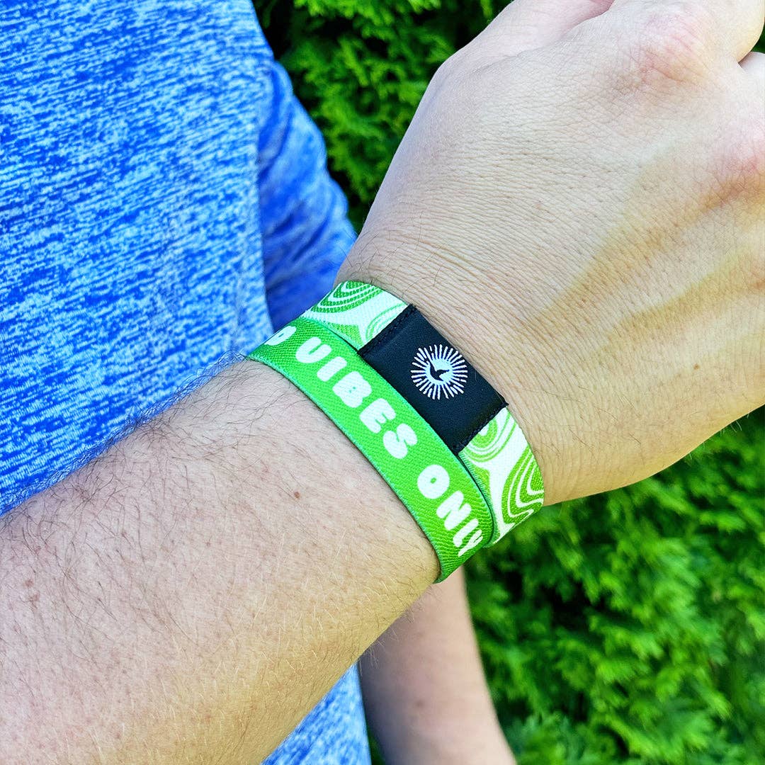 God Vibes Only NFC Bible Verse Bracelet: Regular