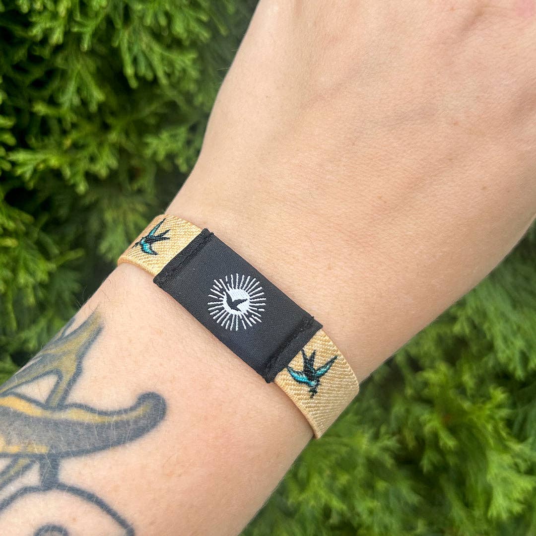 Rise & Grind NFC Positivity Bracelet: Small/Youth
